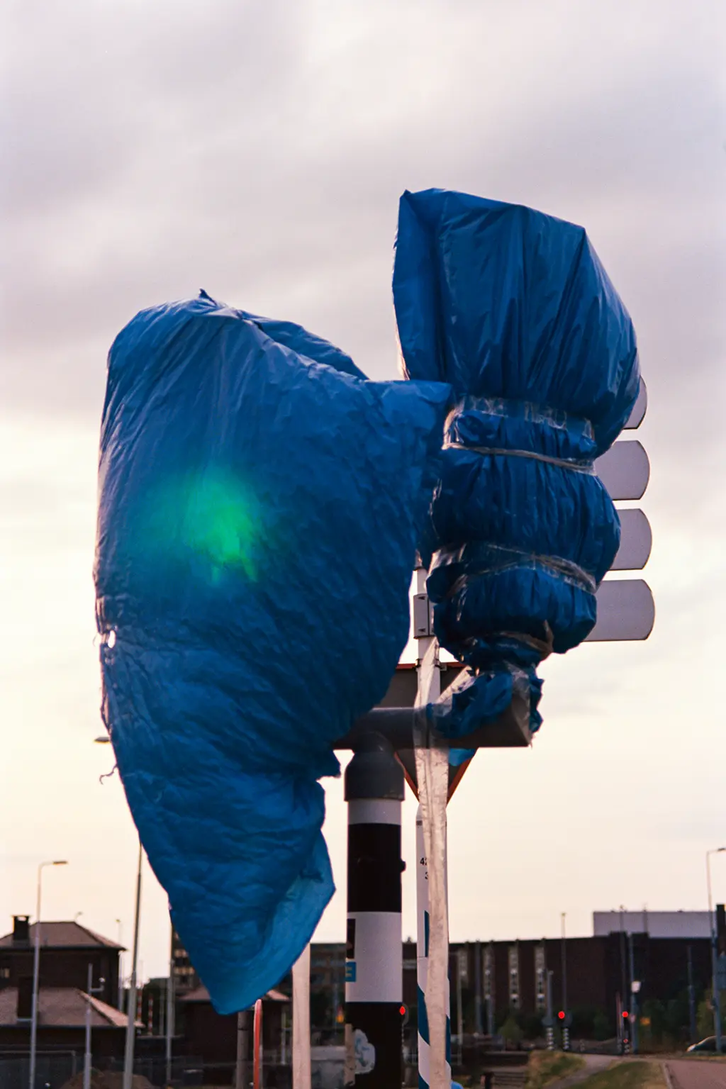 Description of photo 4