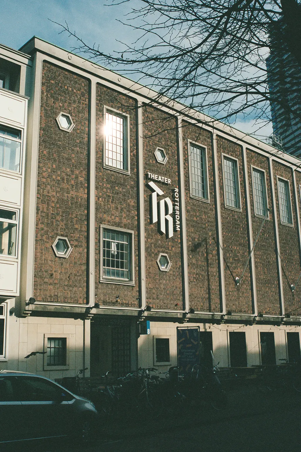 Description of photo 5